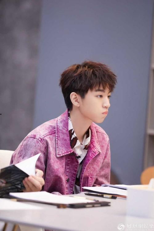 娱乐吃瓜王俊凯,娱乐圈的“吃瓜王”揭秘  第3张