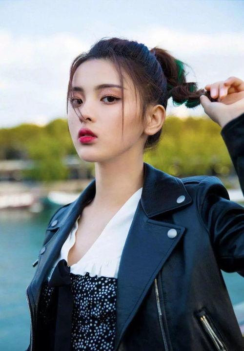 娱乐圈吃瓜杨超越是谁,娱乐圈的“吃瓜”焦点与她的成长之路  第3张