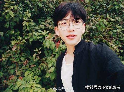 娱乐圈吃瓜博主推荐抖音,娱乐圈吃瓜博主带你揭秘明星幕后故事 第2张 娱乐圈吃瓜博主推荐抖音,娱乐圈吃瓜博主带你揭秘明星幕后故事 第2张