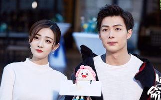 娱乐吃瓜官宣恋情,吃瓜群众见证明星甜蜜官宣  第3张